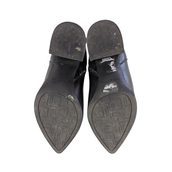 UNISA! MILANI BLACK VEGAN LEATHER CHUNKY HEEL, POINTY TOE ANKLE BOOTS! SZ 5.5M - Picture 11 of 12